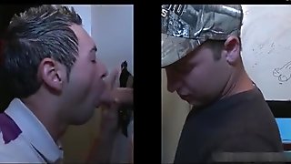 Poor straigt dude gets sucked off by guy part1